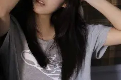 新晋小花要拆很新的房子被黑料骂上热搜是因为爱太多？