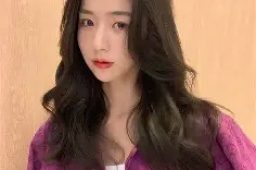 网红司晓迪直播骂白鹿“素颜普通、媚男看不起人”！评论区翻车连闺蜜都拆台蹭热度翻车最快的一次